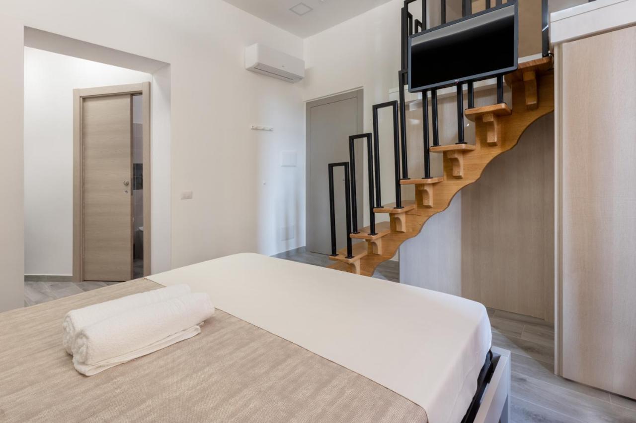 Deledda Home Cagliari Buitenkant foto