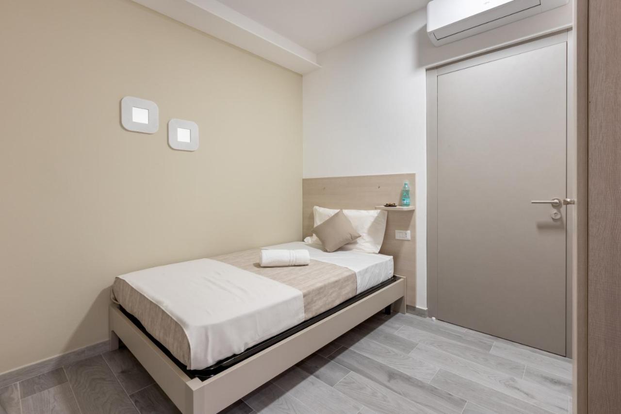 Deledda Home Cagliari Buitenkant foto