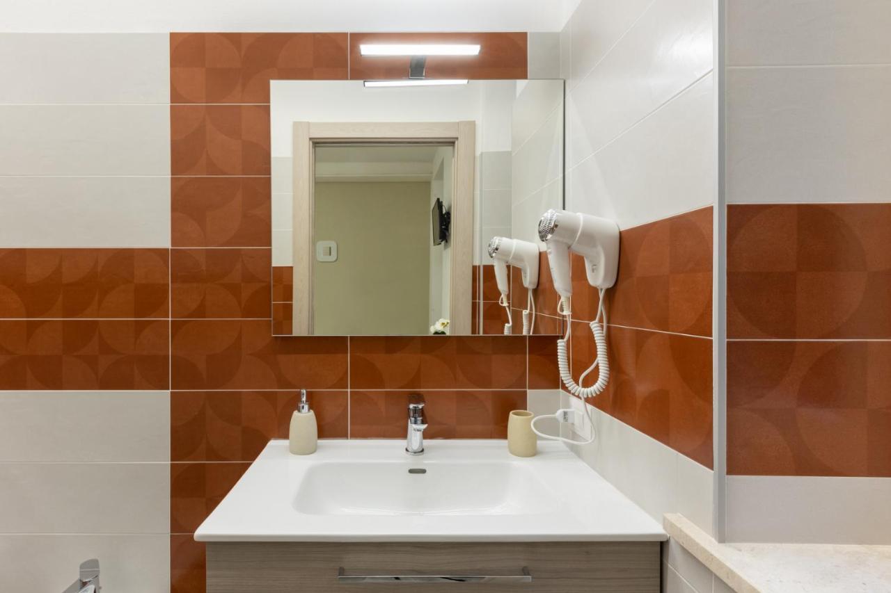 Deledda Home Cagliari Buitenkant foto